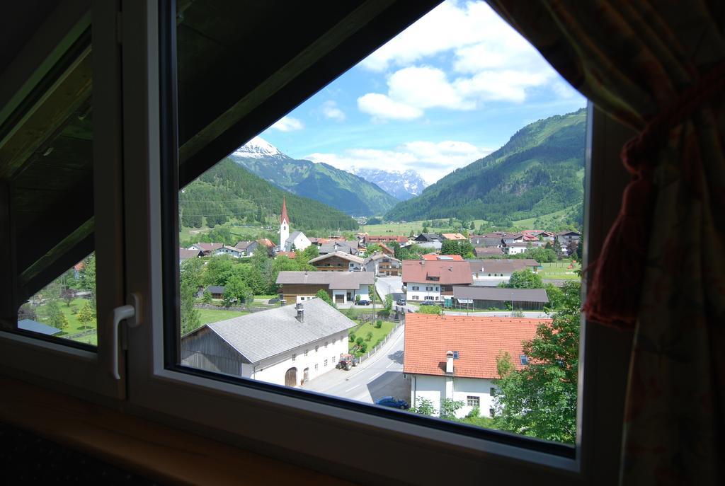 Ferienwohnung Pension Tirol Бихлбах Стая снимка