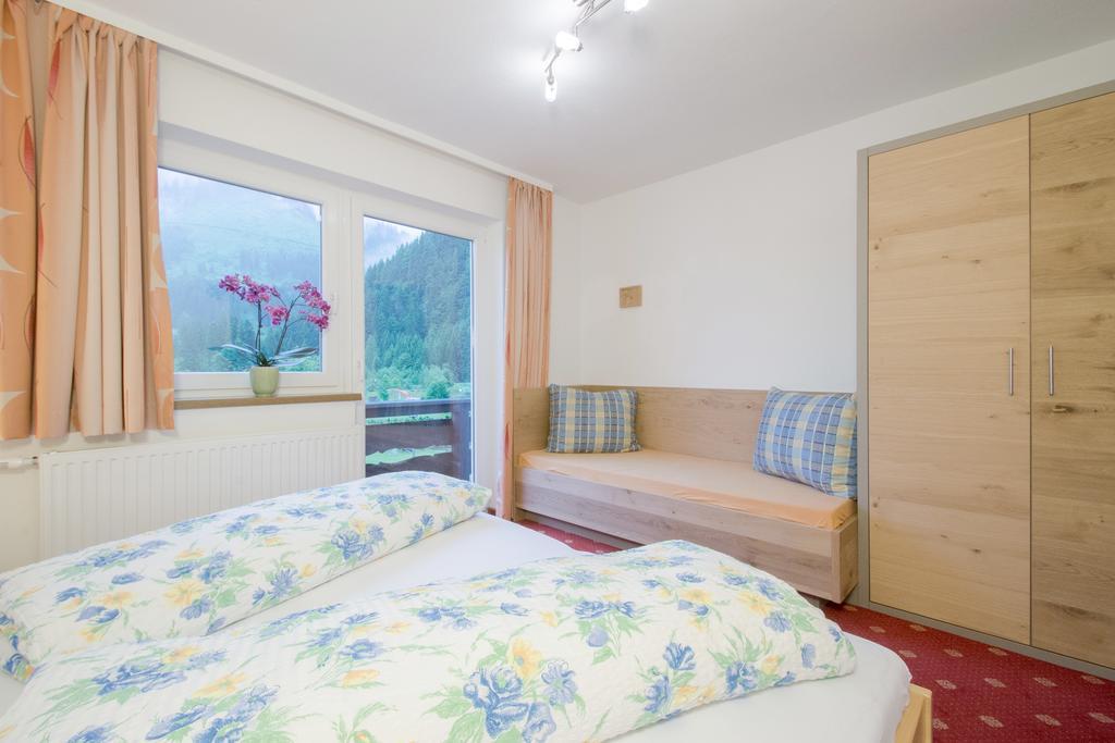 Ferienwohnung Pension Tirol Бихлбах Екстериор снимка