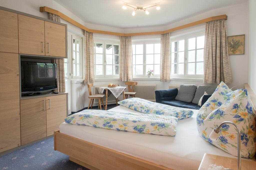 Ferienwohnung Pension Tirol Бихлбах Екстериор снимка
