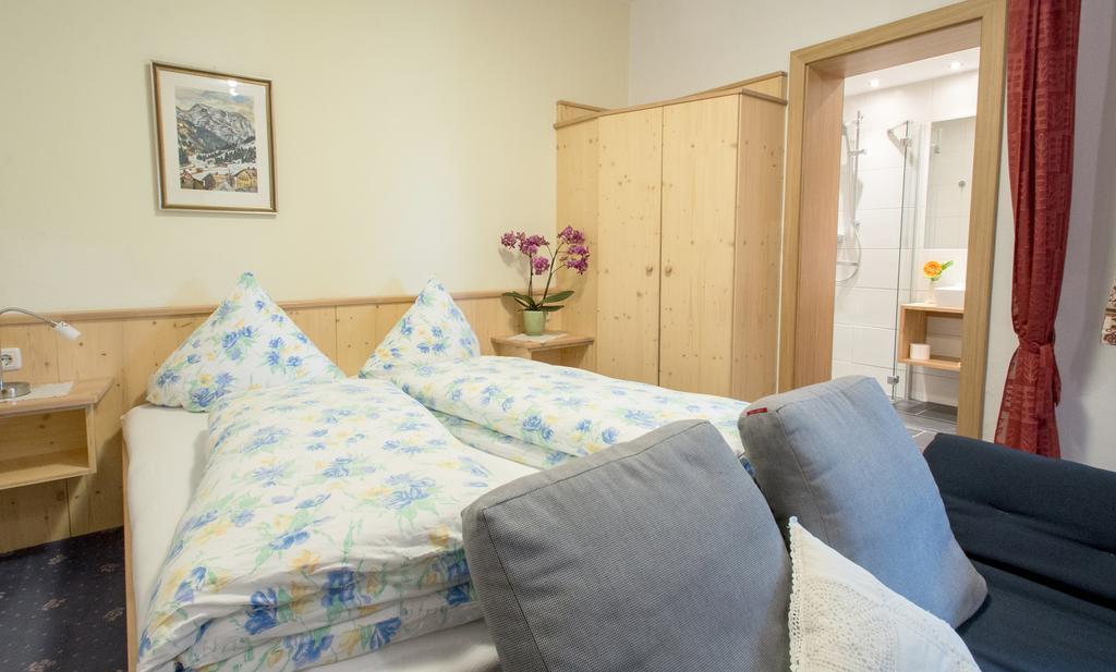 Ferienwohnung Pension Tirol Бихлбах Екстериор снимка