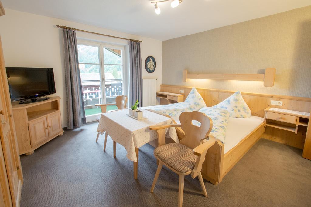 Ferienwohnung Pension Tirol Бихлбах Екстериор снимка