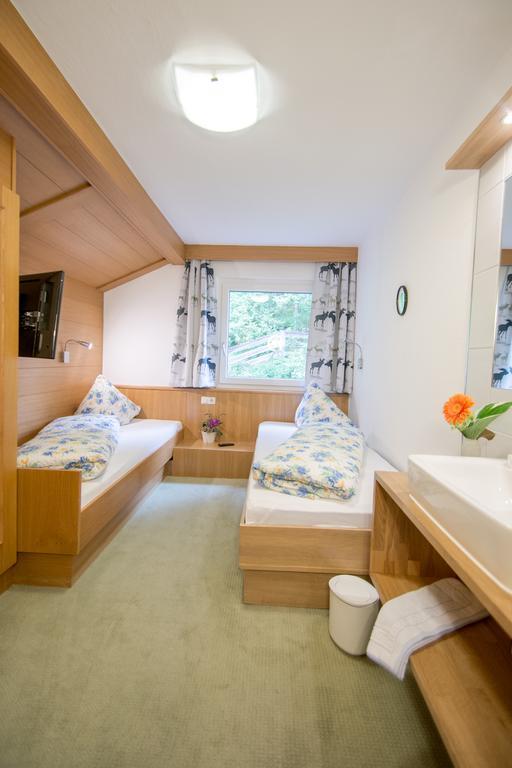 Ferienwohnung Pension Tirol Бихлбах Екстериор снимка