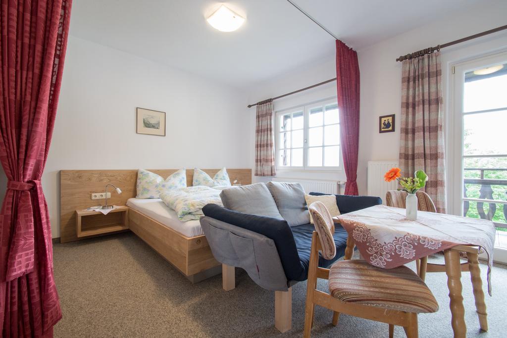 Ferienwohnung Pension Tirol Бихлбах Екстериор снимка